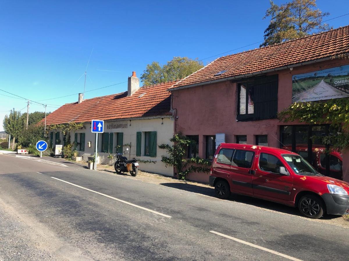 Le Surmelin Bed & Breakfast 'Ombres' Baulne-en-Brie Exteriör bild